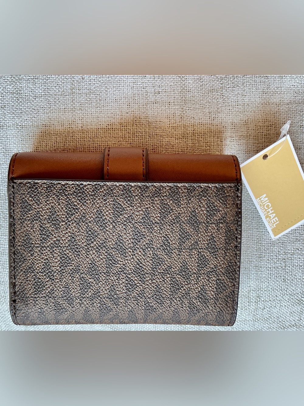 Michael Kors Carmen Brown Signature Logo Medium Snap Wallet NWT - Picture 2 of 8